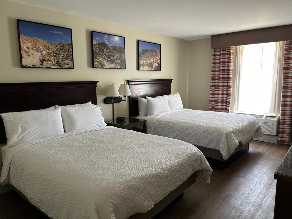 & - By Ihg Barstow