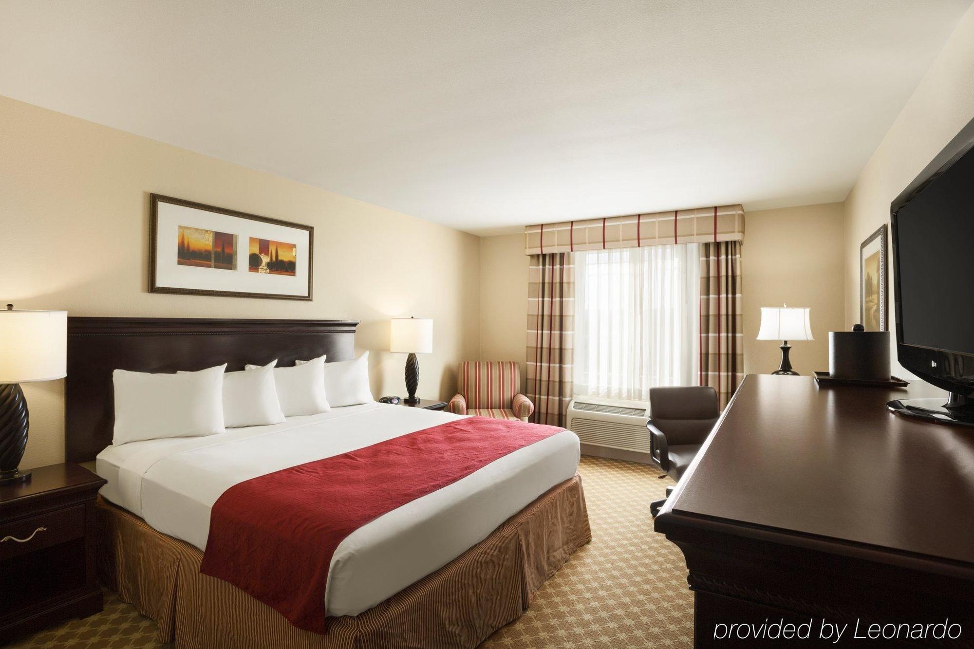 & - By Ihg Hotel