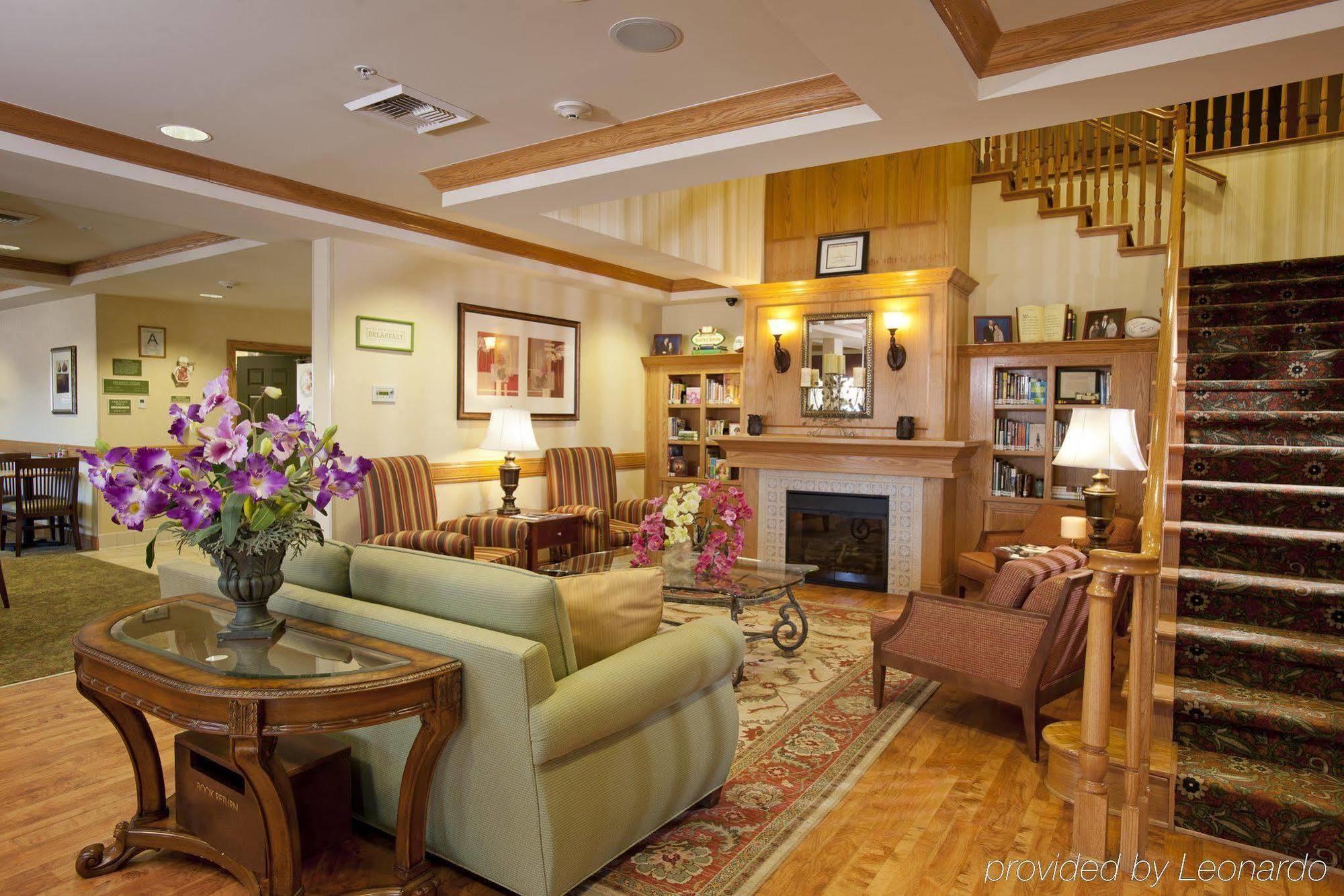 & - By Ihg Barstow